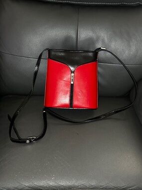 Vera Pelle Italy Red Black Leather Crossbody Bag Small Chic EUC